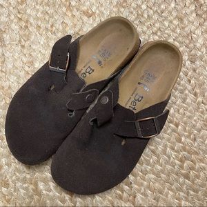Dark brown Betula Boston Birkenstock clogs